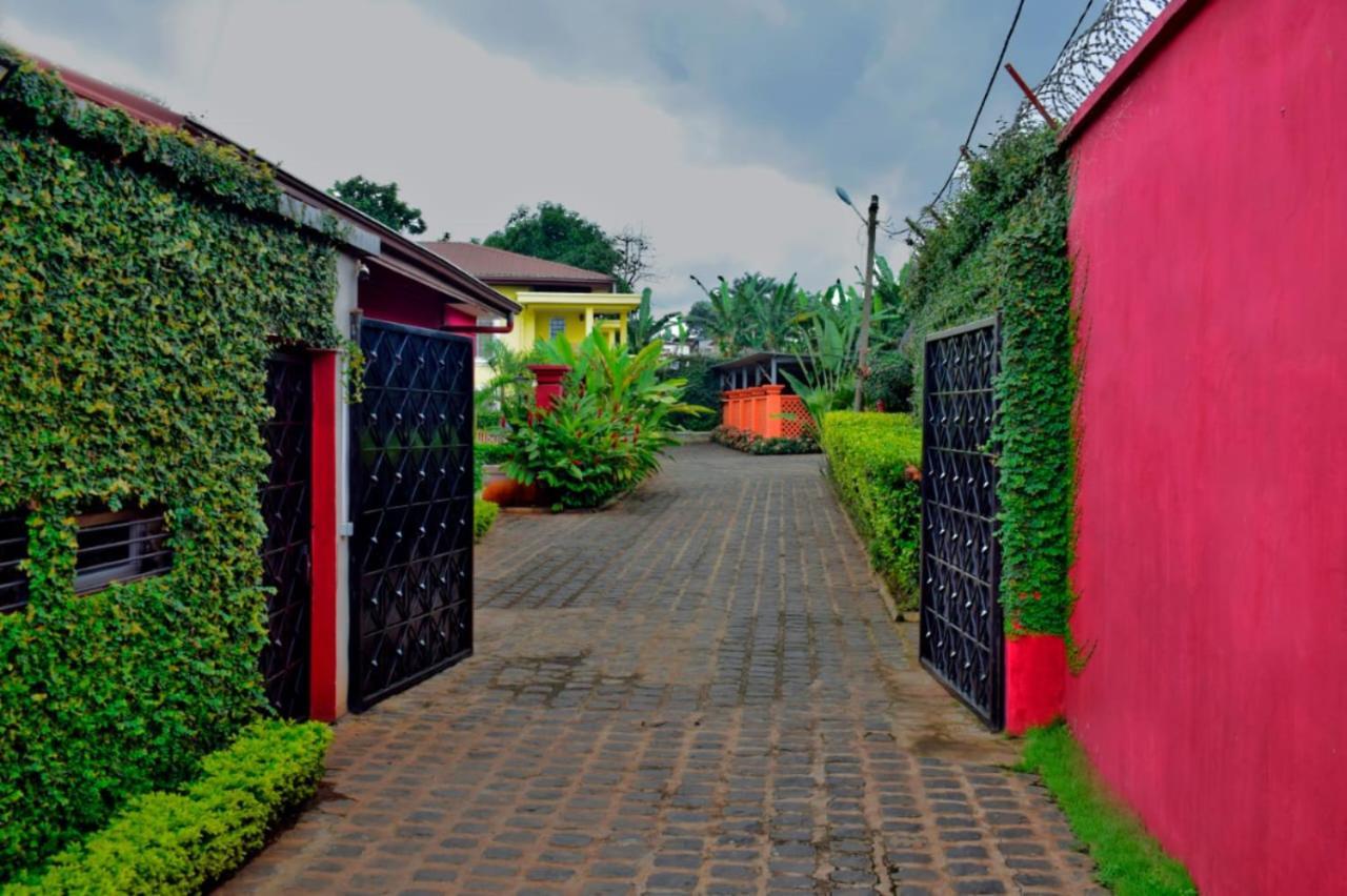 Riad Prince Louis Yaounde Luaran gambar